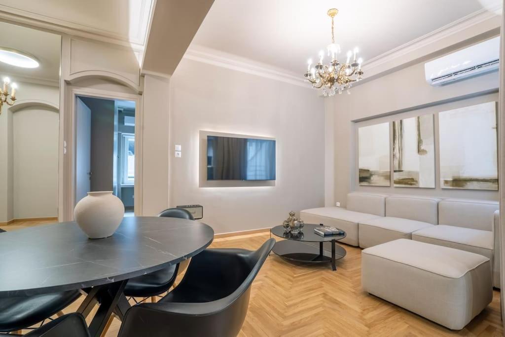 Urban Elegance In Kolonaki Apartment Athens Exterior photo
