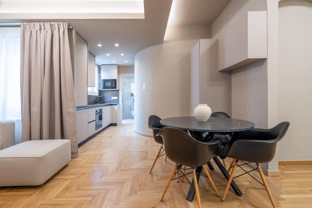 Urban Elegance In Kolonaki Apartment Athens Exterior photo