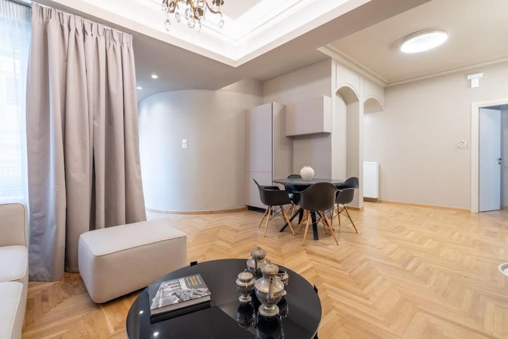 Urban Elegance In Kolonaki Apartment Athens Exterior photo